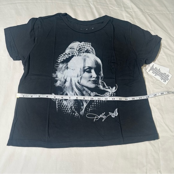 ***New** Dolly Parton Graphic Tee black size M - Picture 13 of 13